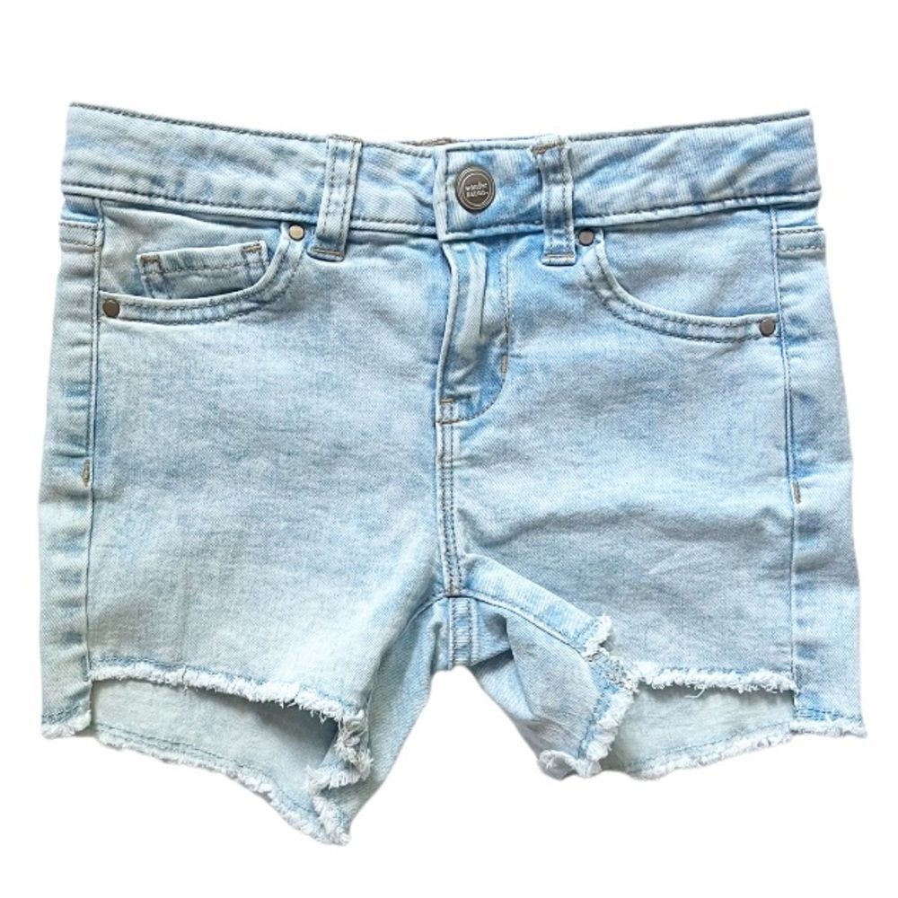 Girls cut off Jean shorts
